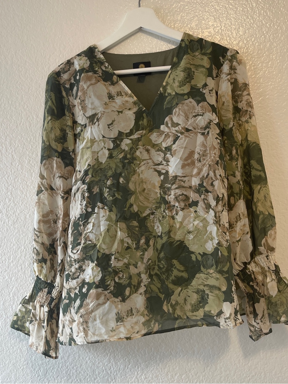 JM Collection Women's Green Floral V-Neck Blouse - Lightweight Long Sleeve